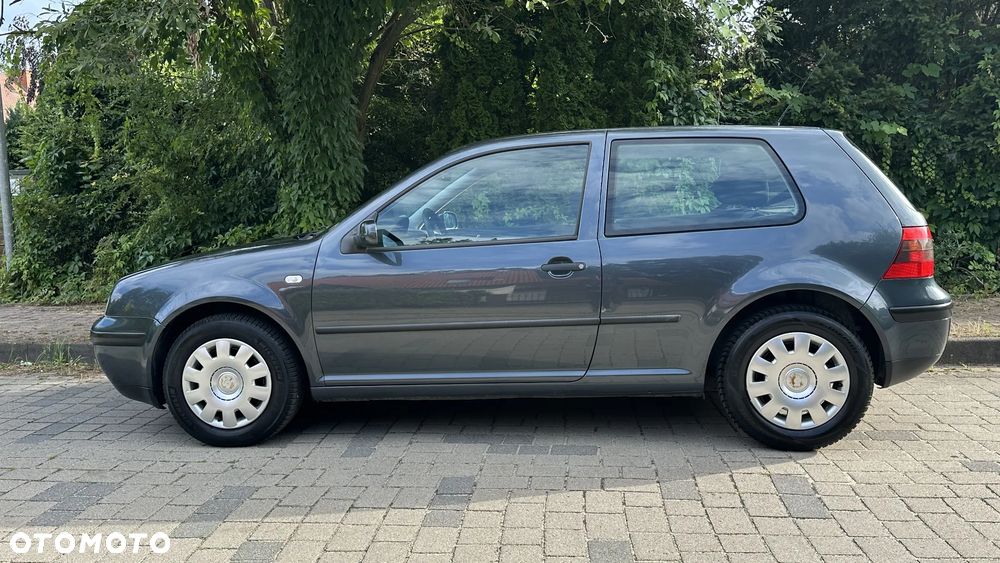 Volkswagen Golf - 37