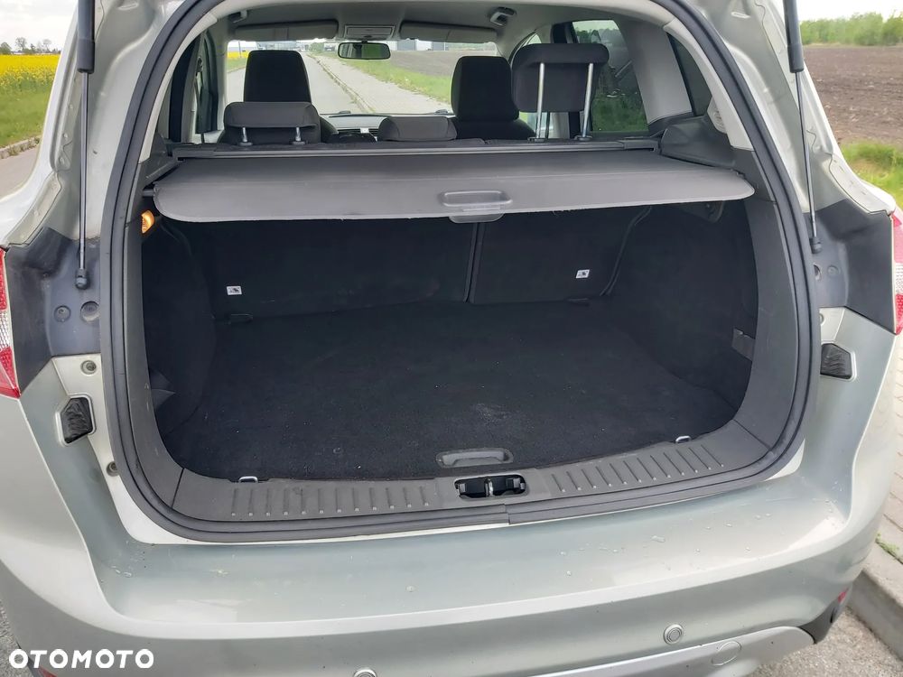 Ford Kuga 2.0 TDCi 2x4 Titanium - 8