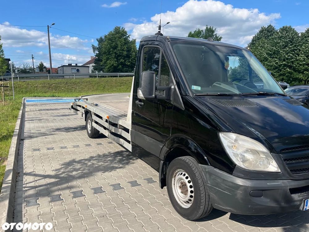 Mercedes-Benz Sprinter - 2