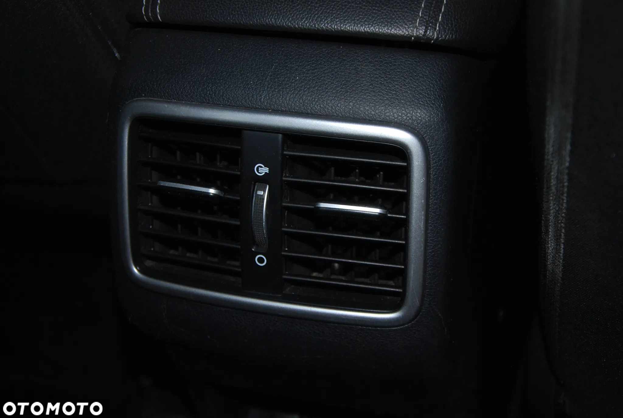 Kia Sportage 1.6 GDI L 2WD - 36