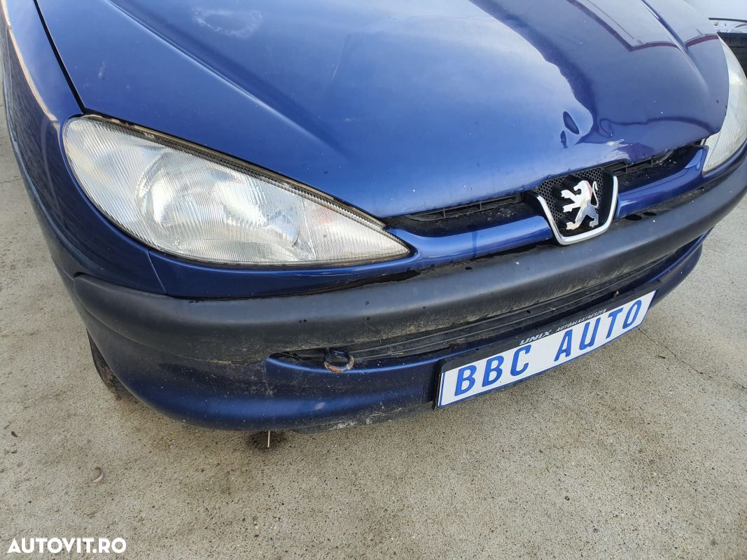 FAR PEUGEOT 206 D. - 1