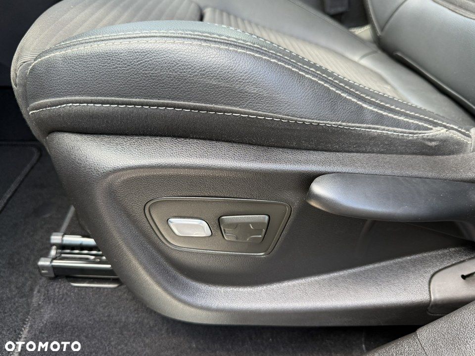 Renault Scenic Energy TCe 130 S&S Bose Edition - 20