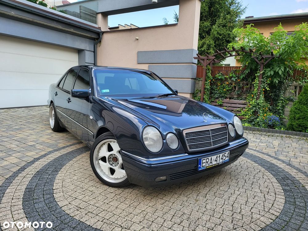 Mercedes-Benz Klasa E 250 TD Elegance - 18