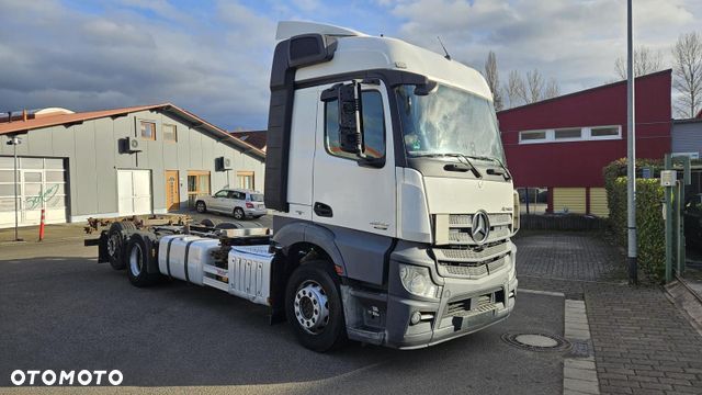 Mercedes-Benz ACTROS 2542