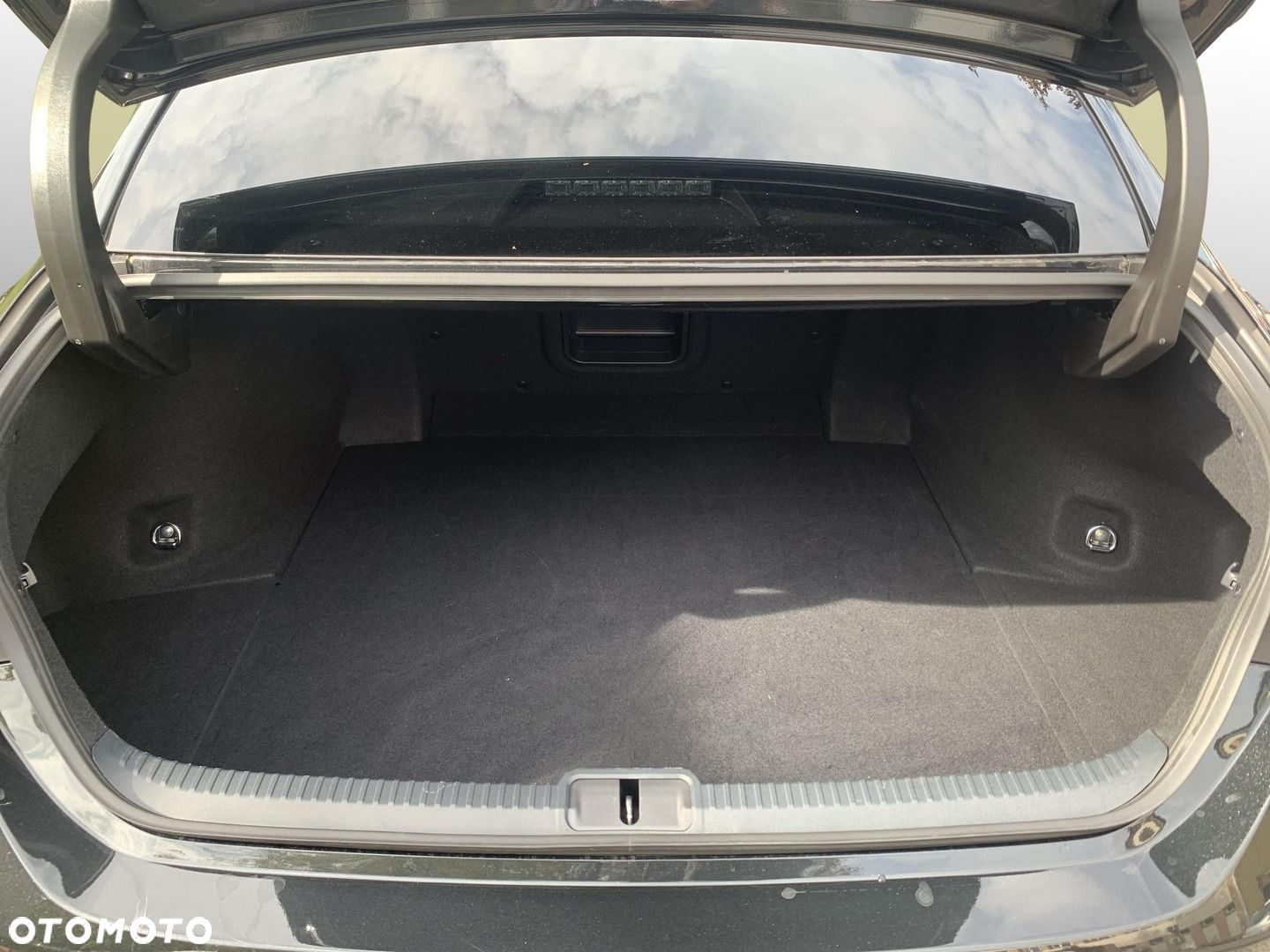 Lexus ES 300h Business Edition - 21