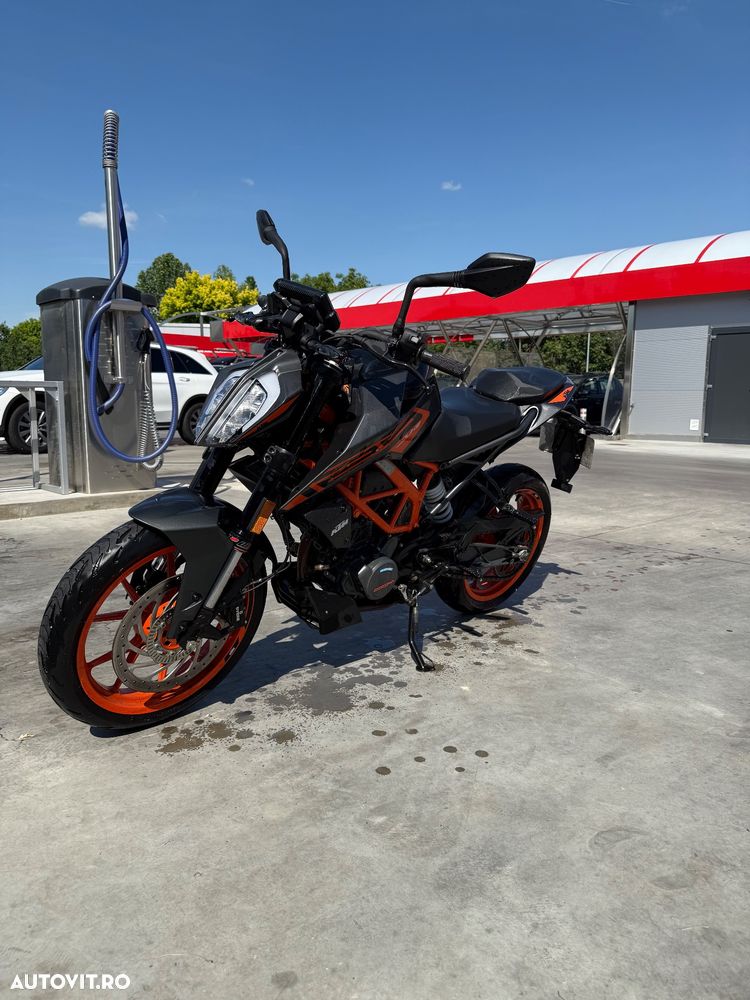 KTM 125 Duke - 1