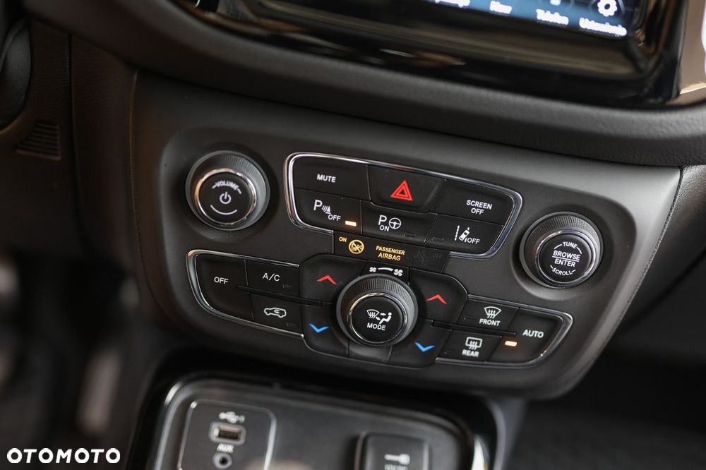 Jeep Compass - 19