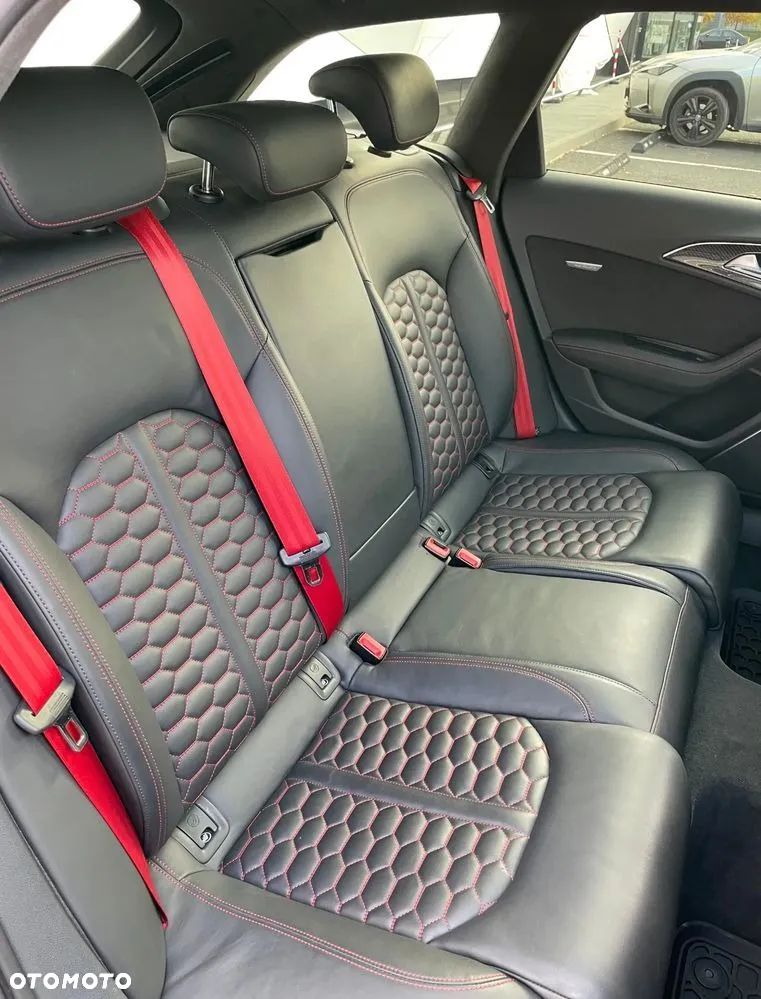 Audi RS6 Avant - 27