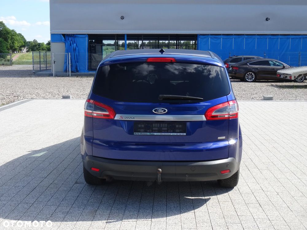 Ford S-Max - 11