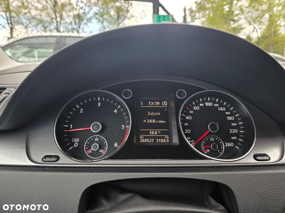 Volkswagen Passat - 14