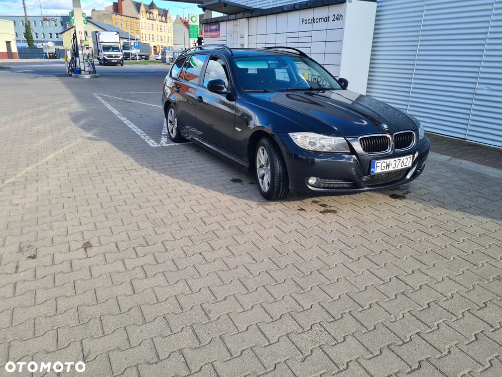 BMW Seria 3 318d - 1
