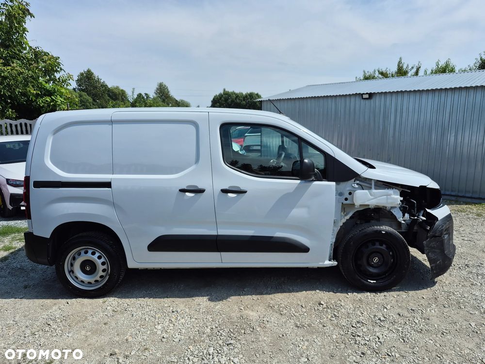 Opel COMBO - 29