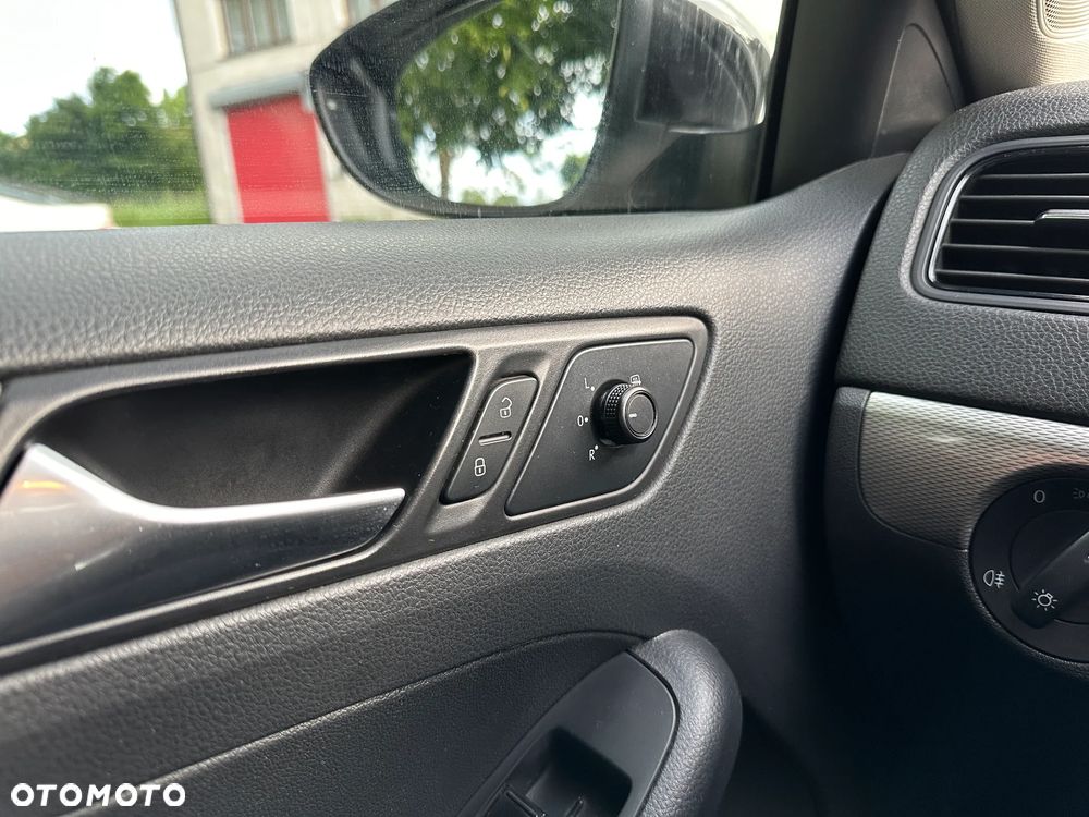 Volkswagen Jetta 2.0 TDI DPF BMT Comfortline - 12