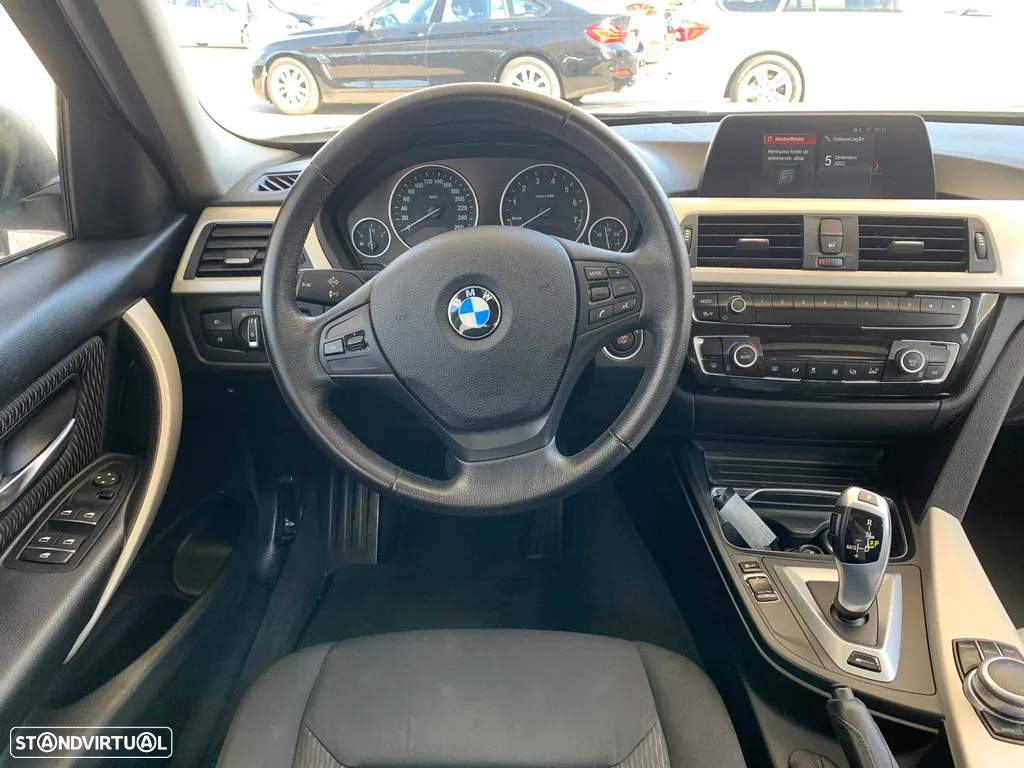 BMW 330 e iPerformance Line Sport - 13