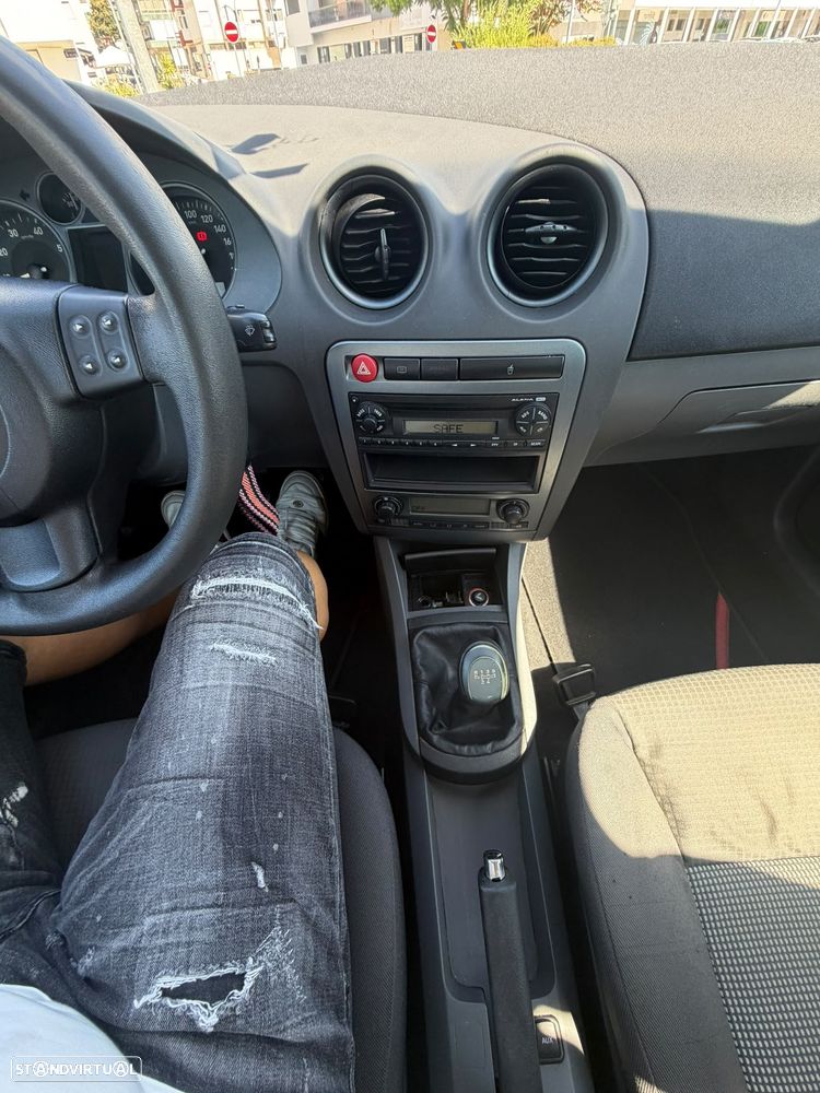 SEAT Ibiza 1.4 16V Stylance - 26