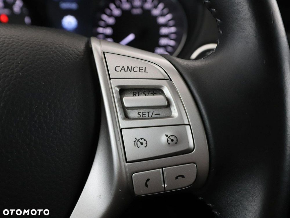 Nissan Qashqai 1.6 DIG-T N-Connecta - 29