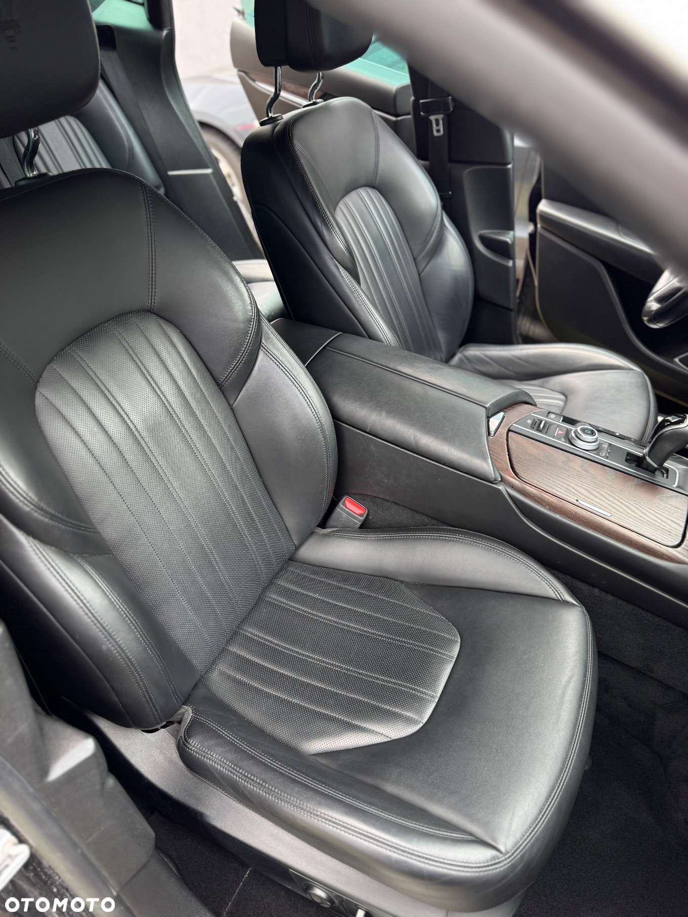 Maserati Levante Q4 Executive - 34