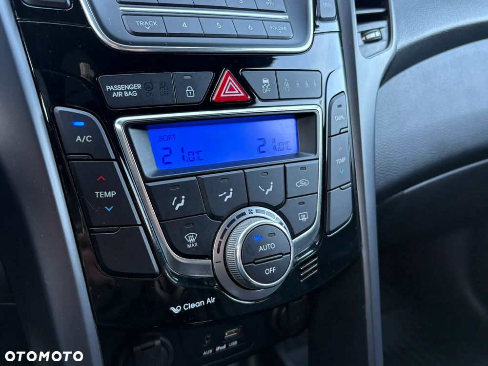 Hyundai i30 1.6 CRDi Comfort - 17