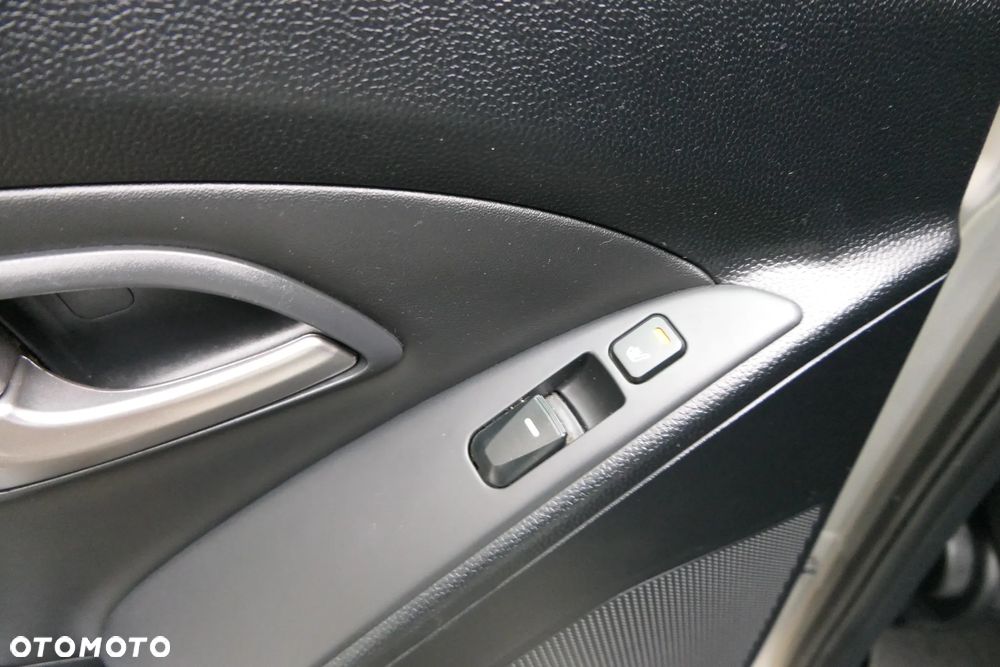 Hyundai ix35 2.0 Premium 2WD - 32