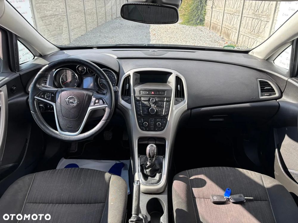 Opel Astra 1.6 - 9