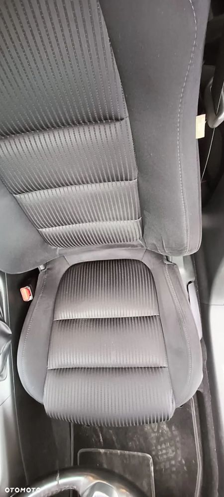 Mazda 6 2.2 Kombi SKYACTIV-D Center-Line - 27