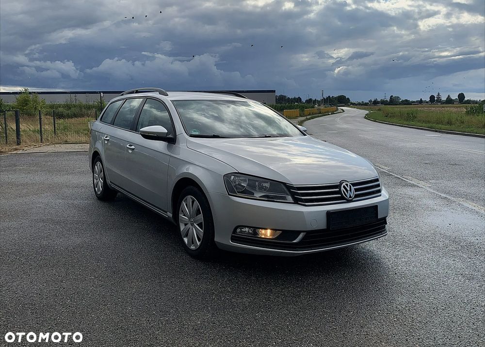 Volkswagen Passat 2.0 TDI DPF BlueMotion Technology Comfortline - 1