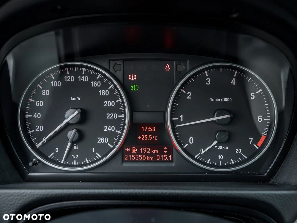 BMW Seria 3 318i Edition Exclusive - 23