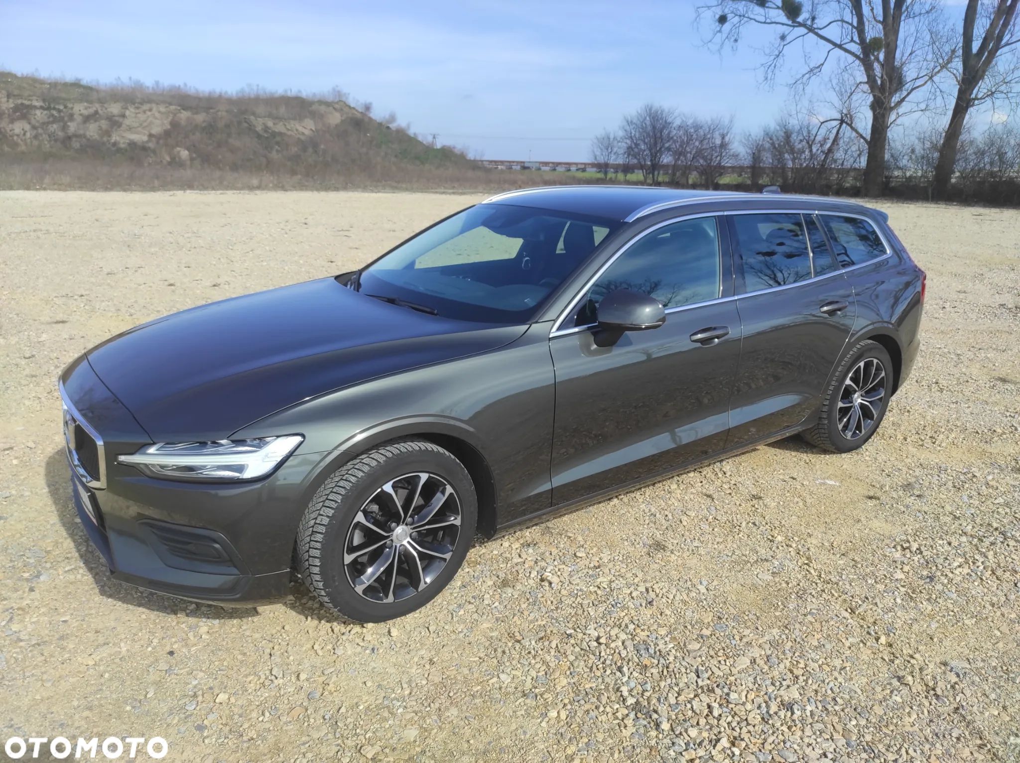 Volvo V60 D4 Momentum - 1