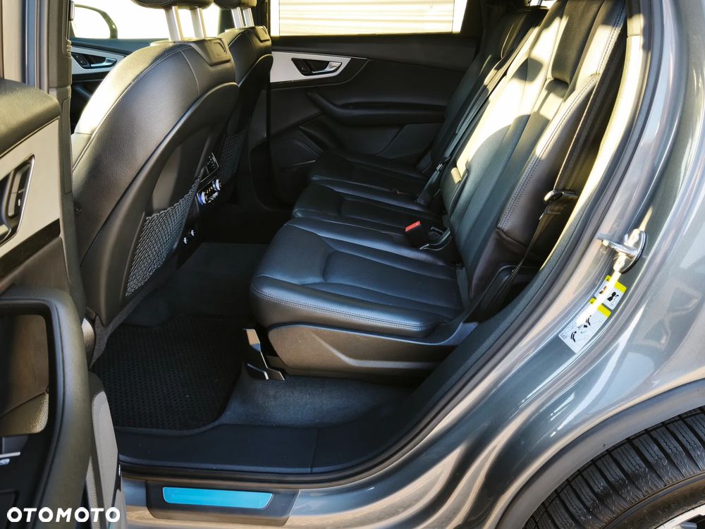 Audi Q7 - 9