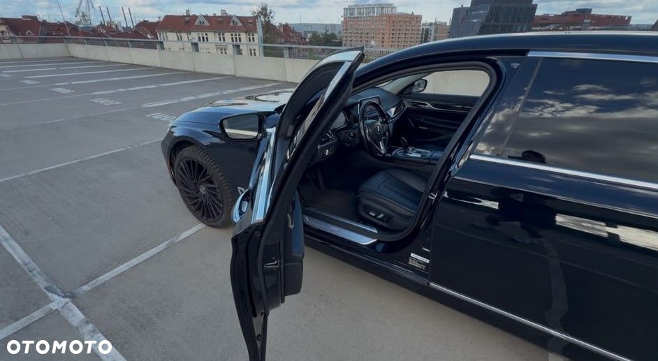 BMW Seria 7 740Li - 8