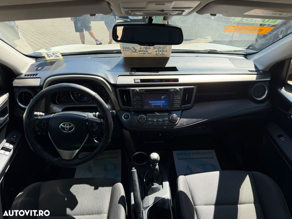 Toyota RAV4 2.0 D-4D 2WD Comfort - 9