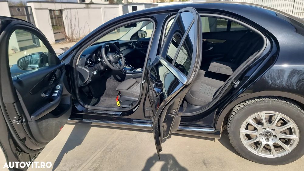 Mercedes-Benz C - 19