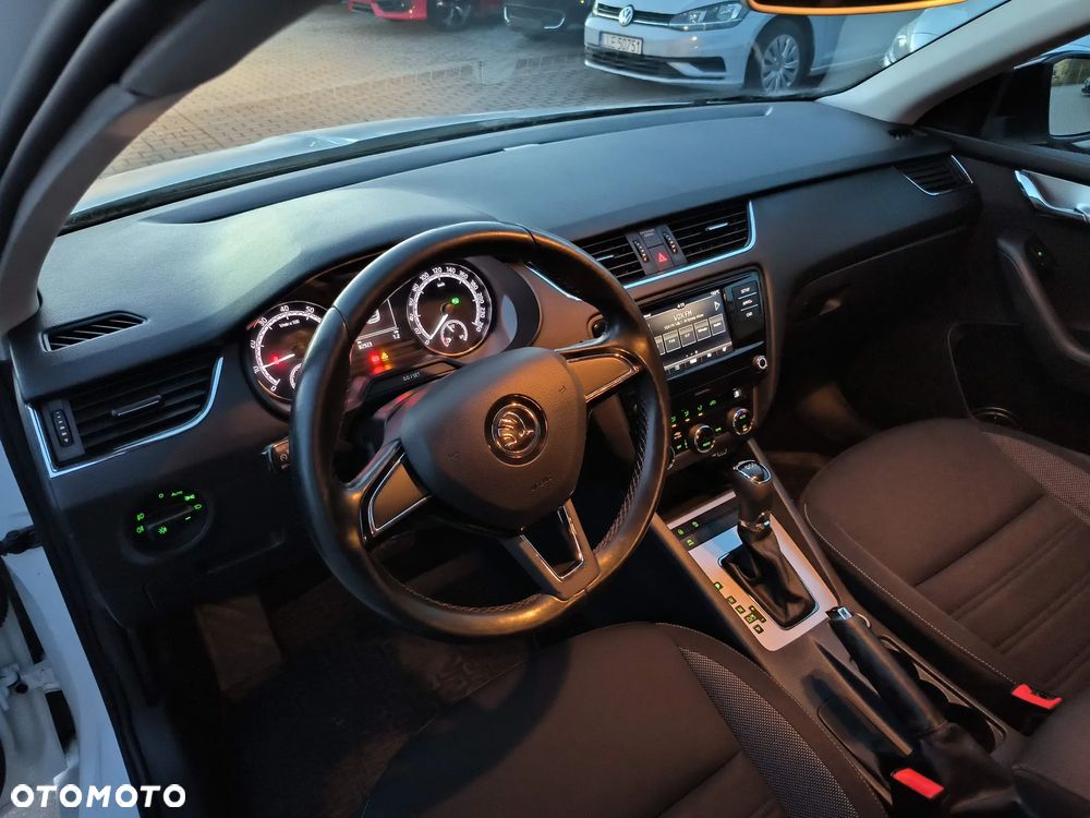 Skoda Octavia 1.5 TSI ACT DSG Sport Edition - 6