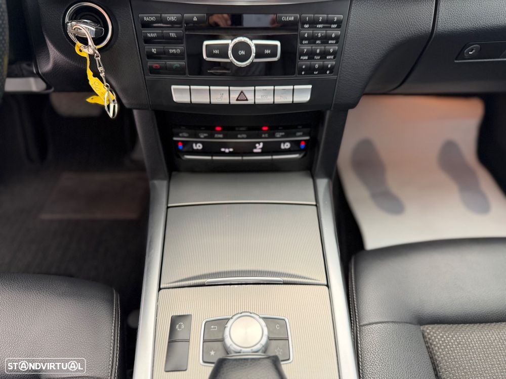 Mercedes-Benz E 220 CDi Avantgarde BE Auto.140g - 17