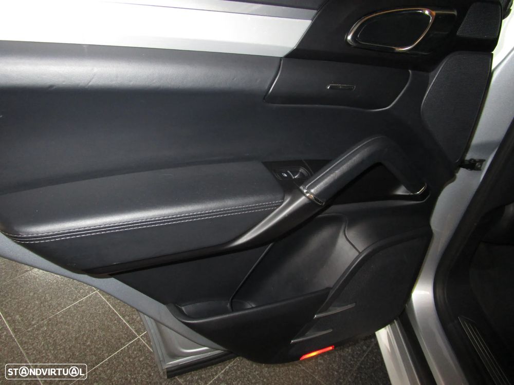 Porsche Cayenne S Tiptronic S - 29