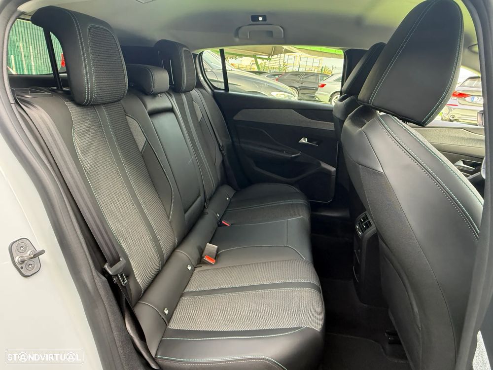 Peugeot 308 1.5 BlueHDi Allure Pack EAT8 - 27