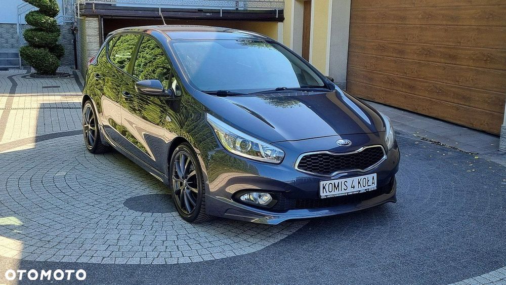 Kia Ceed - 8