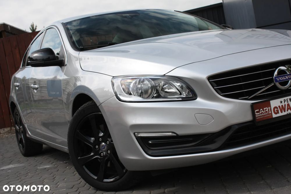 Volvo S60 D3 Geartronic Momentum - 16