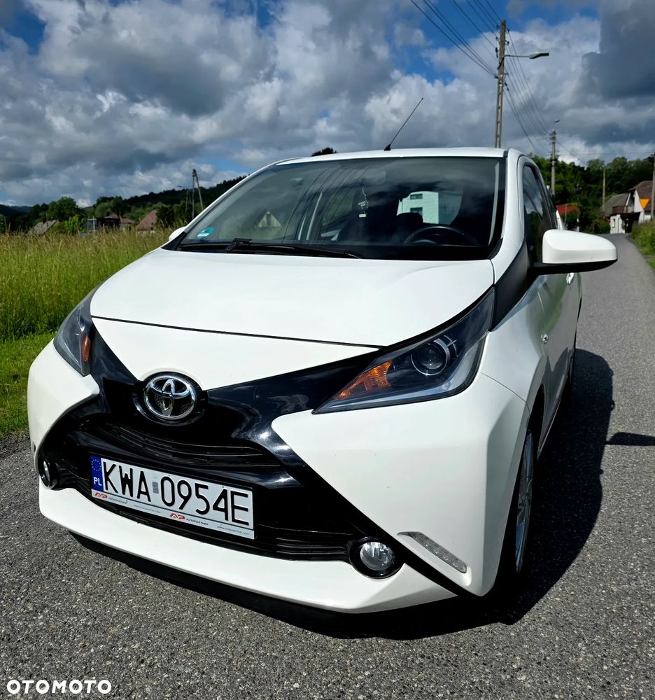 Toyota Aygo x-play Eco - 1