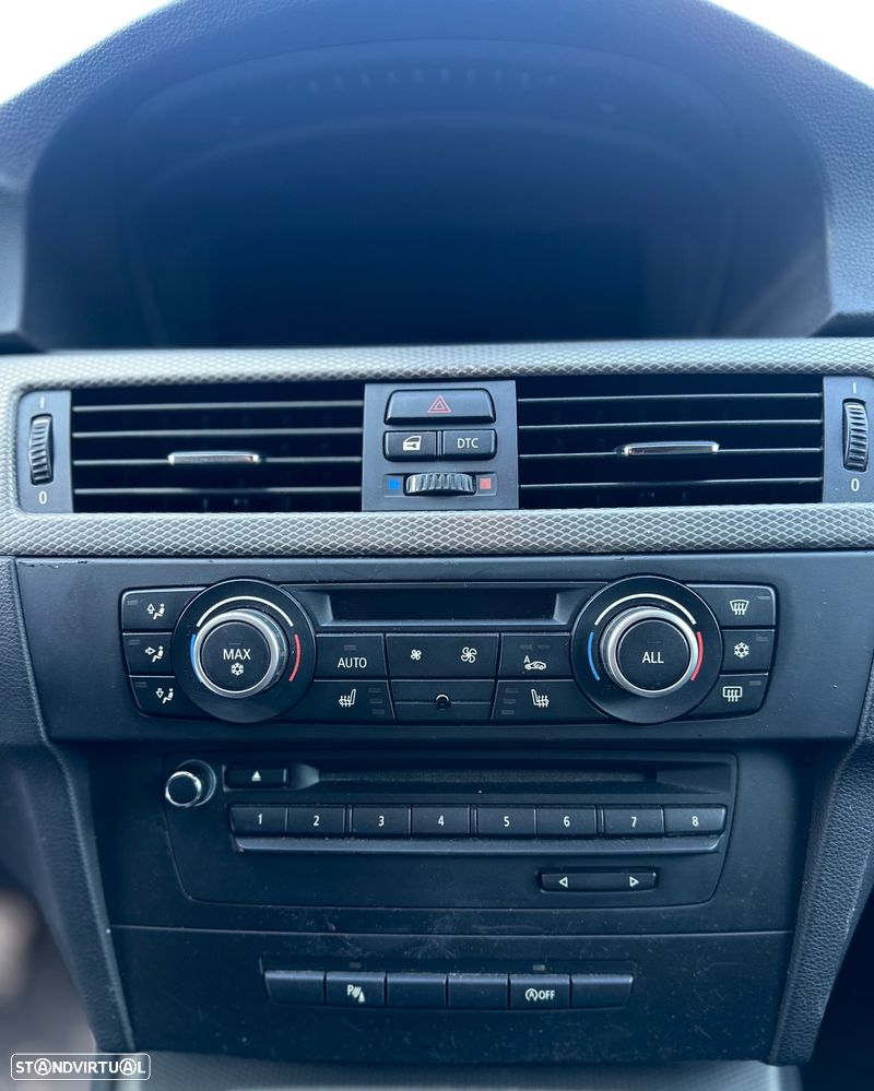 BMW 320 d Coupe - 12