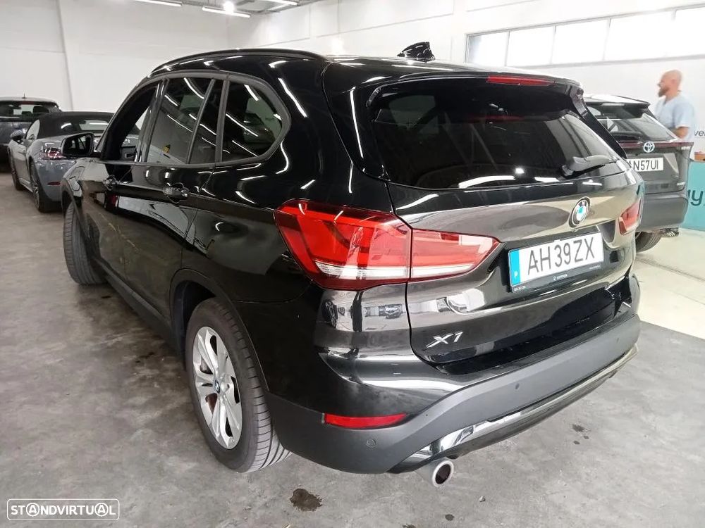 BMW X1 25 e xDrive Corporate Edition - 2
