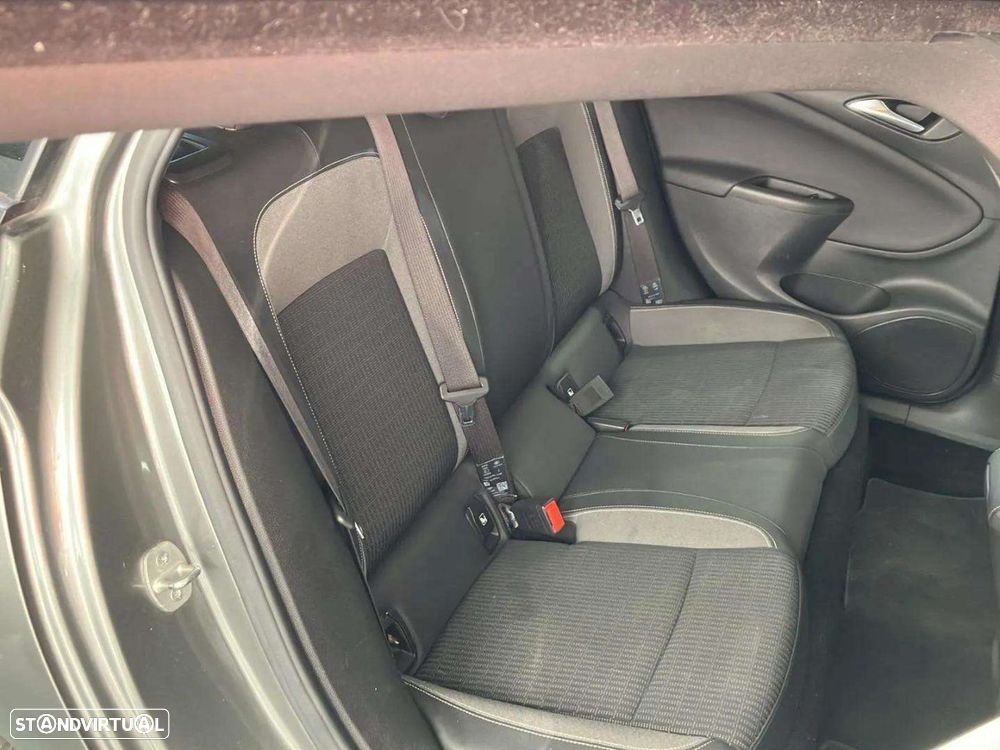 Opel Astra Sports Tourer - 15