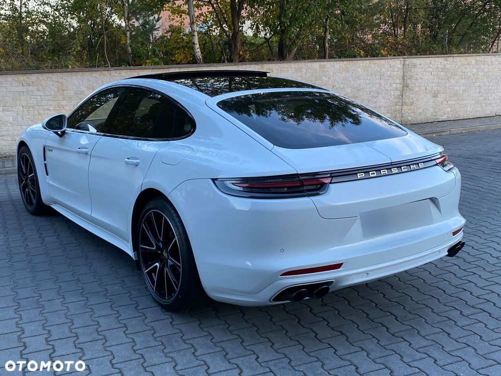 Porsche Panamera - 18