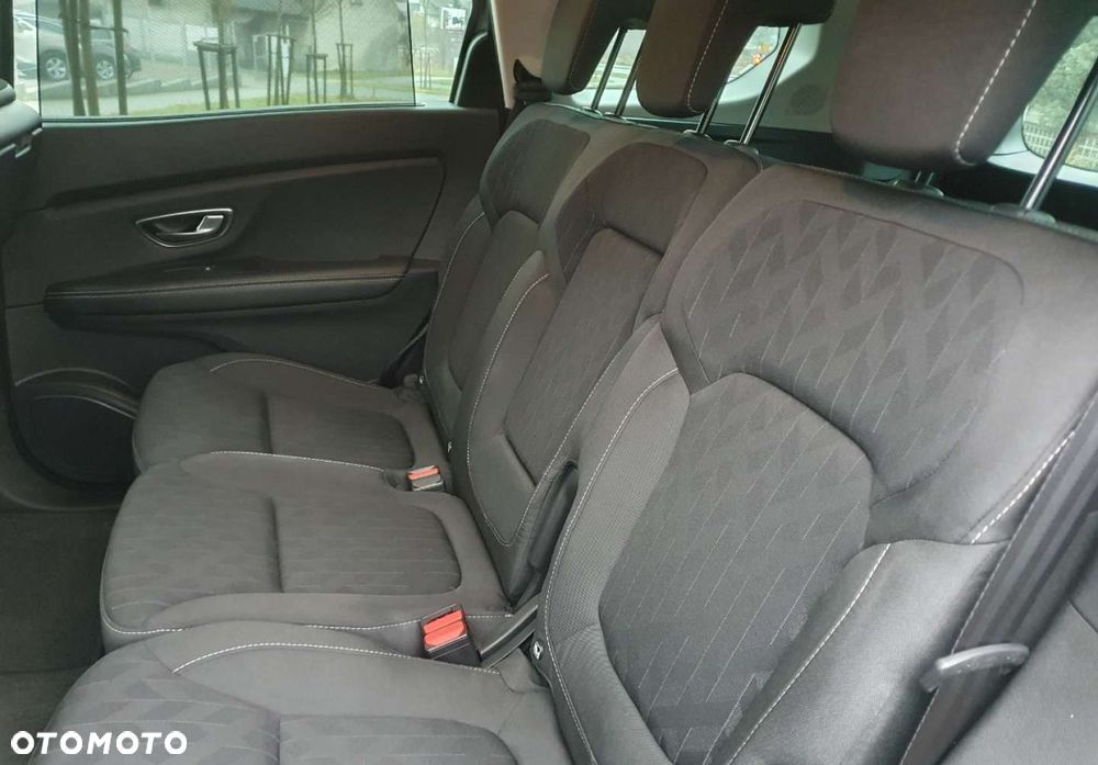 Renault Grand Scenic - 23