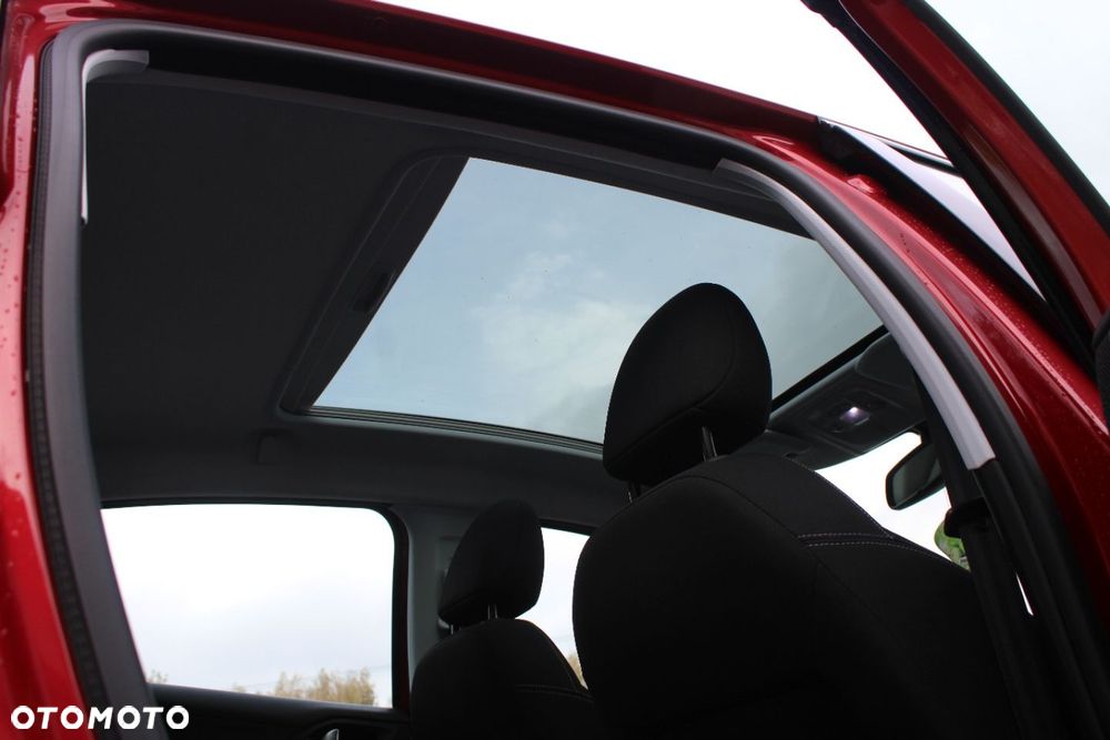 Peugeot 208 - 32