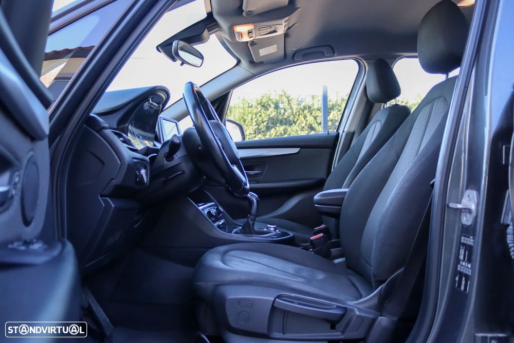 BMW 216 Active Tourer d Luxury Line - 15