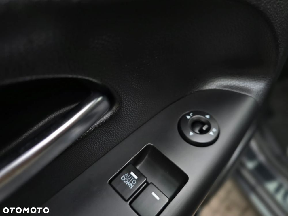 Kia Venga - 14