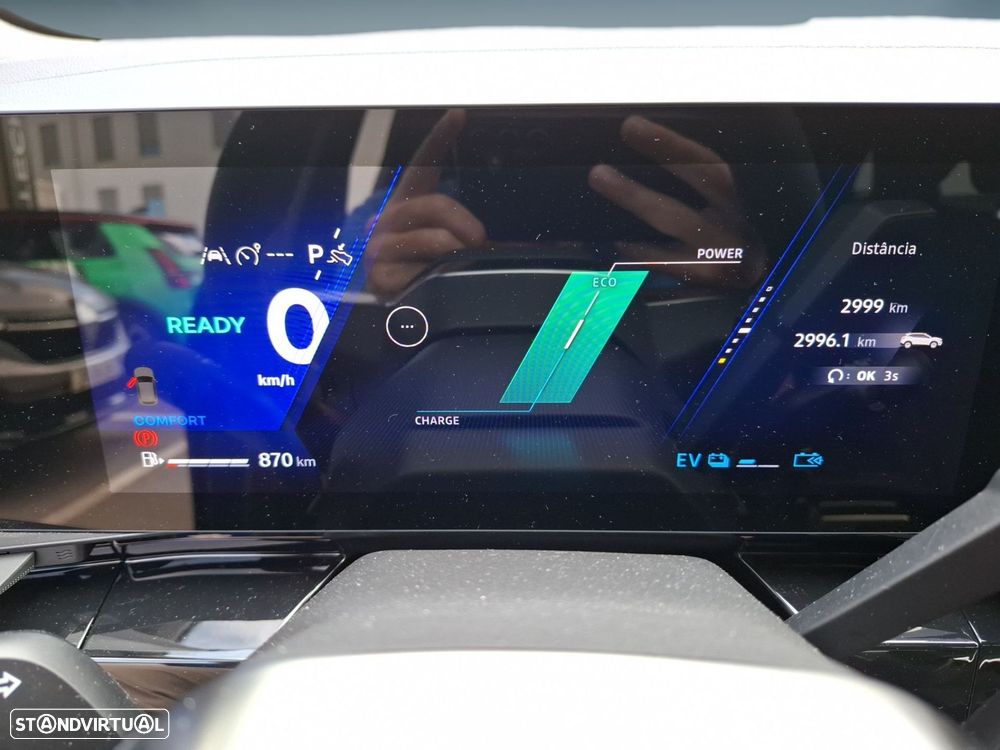 Renault Austral 1.2 E-Tech Iconic Espirit - 17