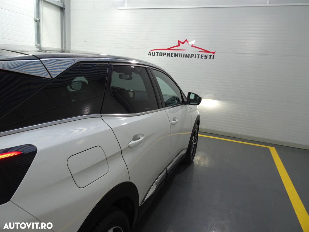 Peugeot 3008 1.2 PureTech Turbo S&S EAT6 GT-Line - 29