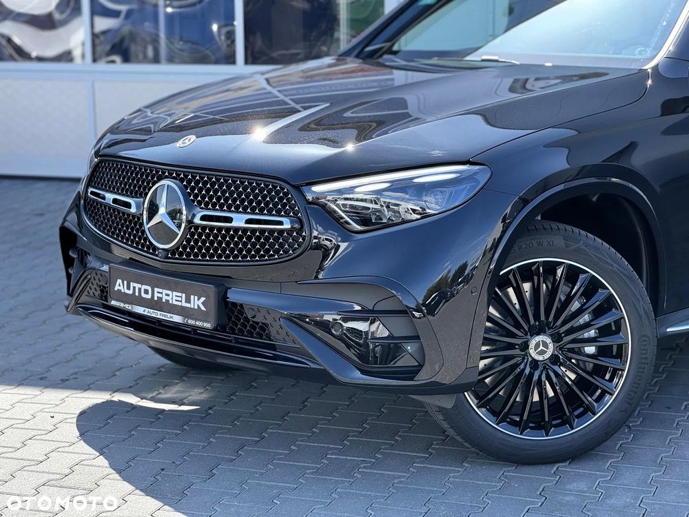 Mercedes-Benz GLC Coupe 300 de PHEV 4-Matic AMG Line - 3